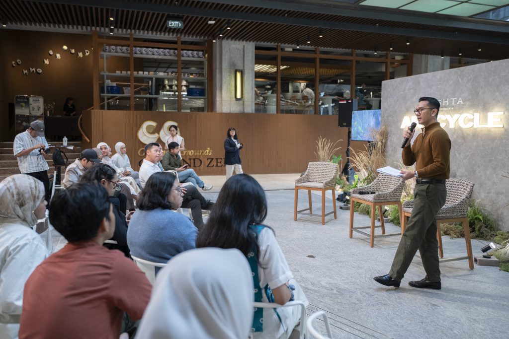 O2 Consulting team moderating the Circular Conversation talkshow at ARTCYCLE ASHTA, Jakarta, ID.